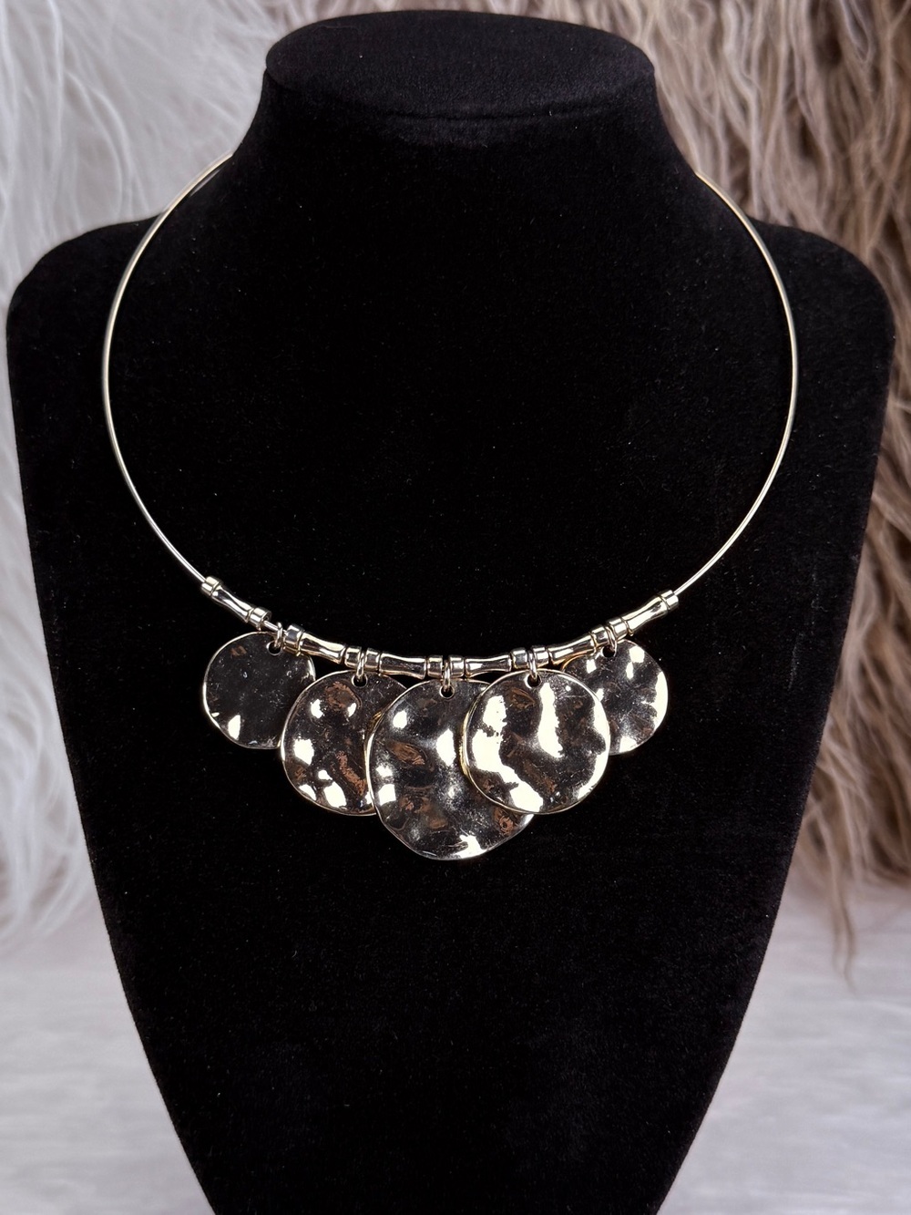 Hammered Aged Gold Tone Disc Collar Choker Statement Necklace Modern